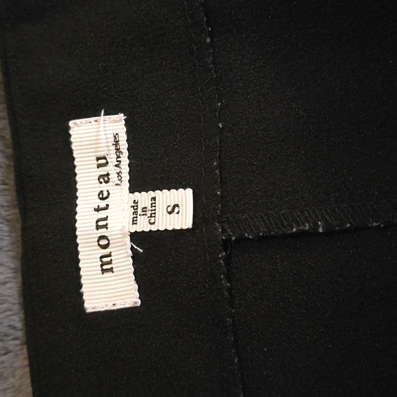 Monteau Scalloped Black Shorts - Picture 4 of 4